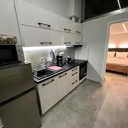 Mandouki Urban *